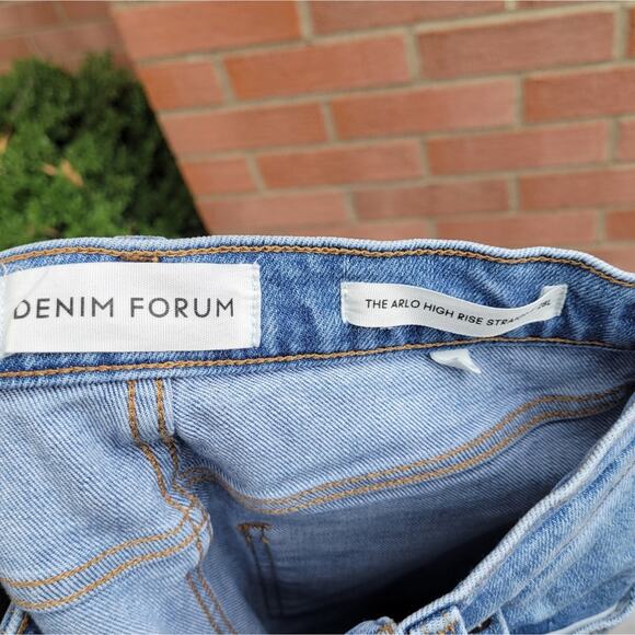 Aritzia Denim Forum Arlo High Rise Straight High-waisted straight jeans size 24 - Picture 4 of 7